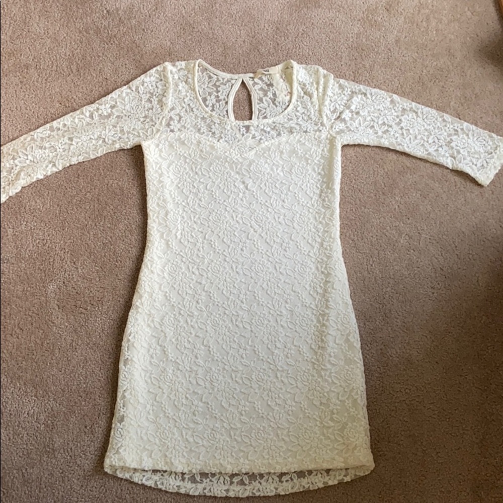 BRAND NEW Embroidered off white body con dress